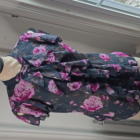 Floral blouse - Picture 1 of 6